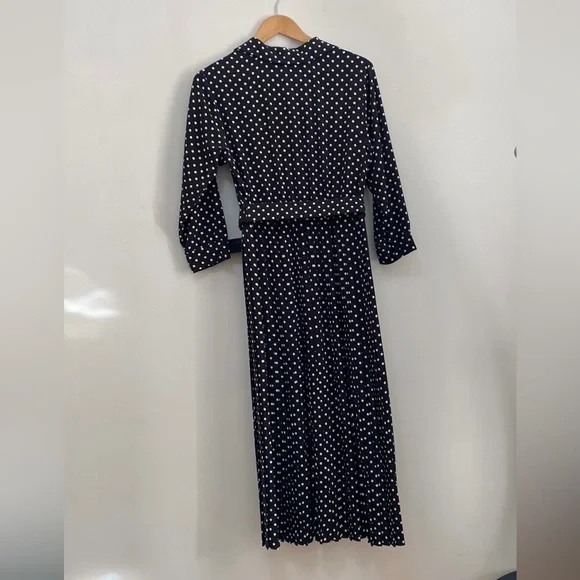 French Connection - Spotted long sleeve Dress with pleated skirt - Size 10 - Picture 8 of 8